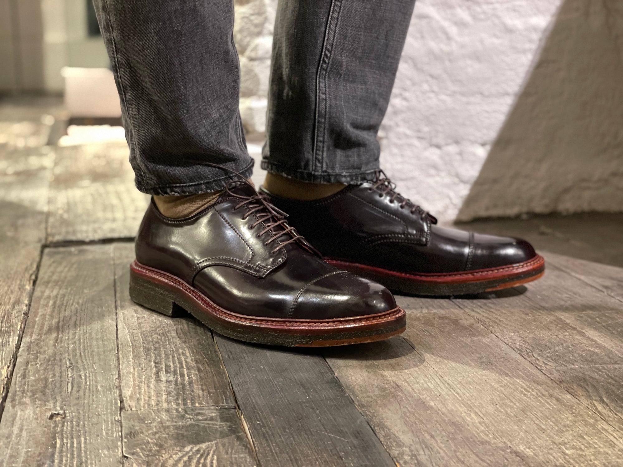 Alden X Bec Fin , Plain Toe Blucher In, Cuir, Color 8 Shell Cordovan Semelle Crêpe