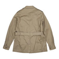 East Harbour Surplus, Veste Jeda, Kaki